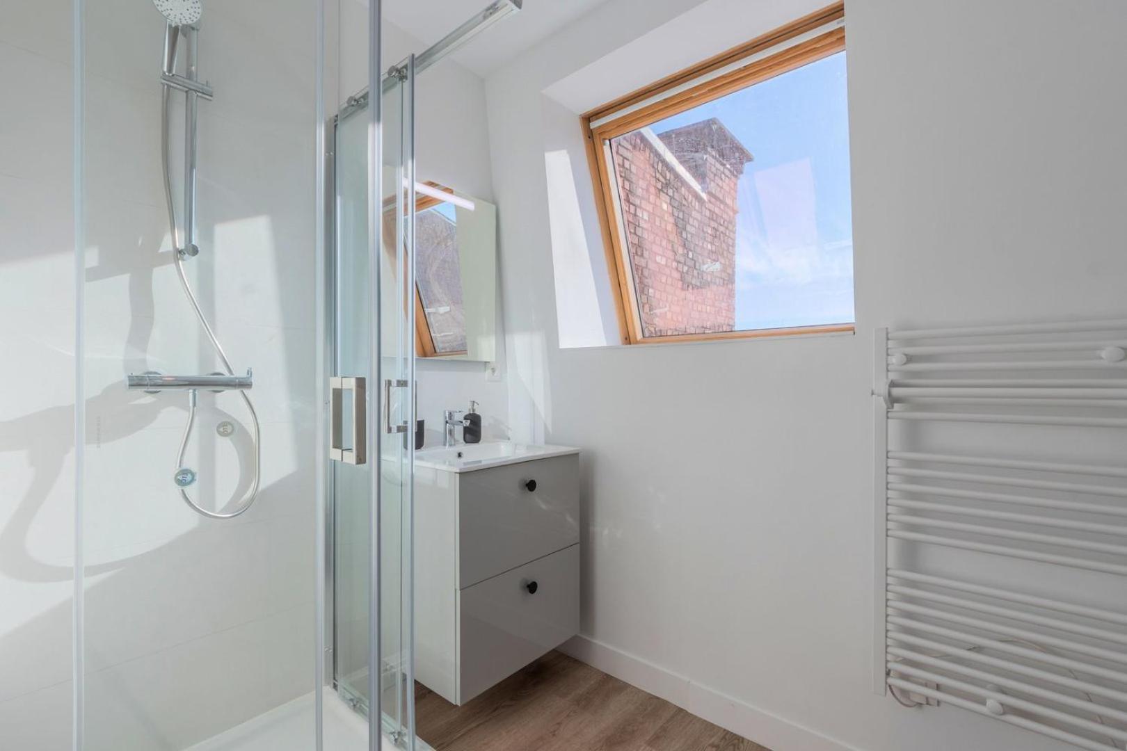 1 Bedroom Duplex Apartment, With Parking Tourcoing Eksteriør bilde